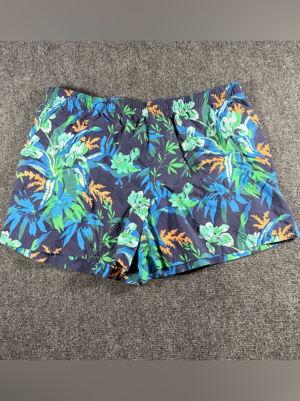 Columbia Sportwear Women's Sandy River Navy Tropical Shorts Size XL 5" Inseam